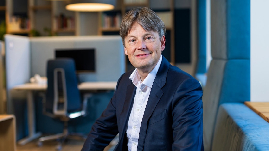 Frans Everts at the Shell Campus Den Haag, 2025 (Photo: Jiri Büller)
