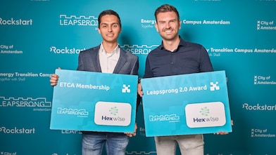 Pim van Ramshorst en Niels van der Meulen van Hexwise tijdens de uitreiking van het ETCA-membership en de Leapsprong Award, 16 april 2026 (Foto: Vonmoos)