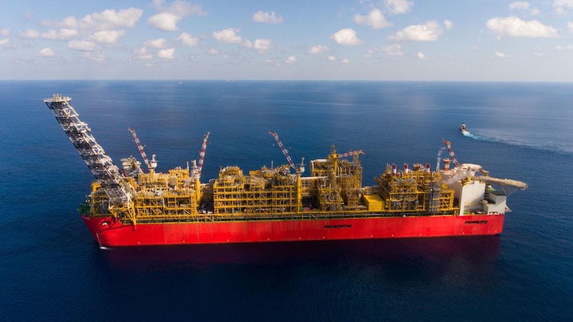 Het Prelude-LNG-productieplatform voor de Australische kust, waarvoor er ook wel eens een onderdeel in Amsterdam uit de 3D-printer rolde (Foto: Shell International)