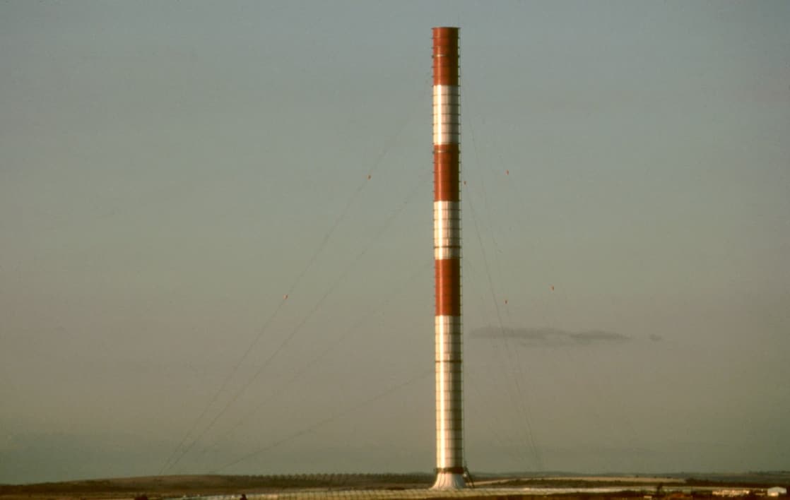 De zonnetoren in het Spaanse Manzanares (Foto: Wikadora)