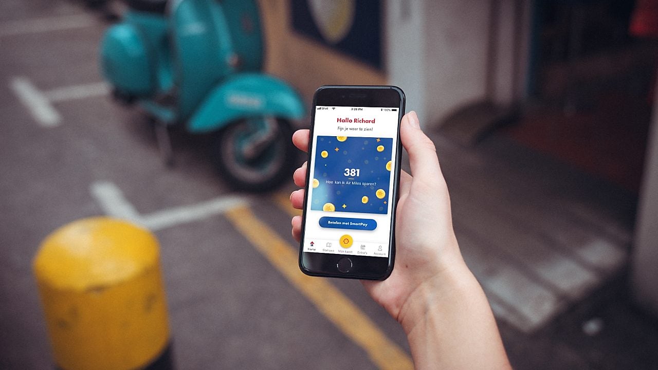 Met de Shell App kun je betalen via je smartphone, stations zoeken en Air Miles sparen. En je hebt altijd de laatste deals op zak. Download nu!